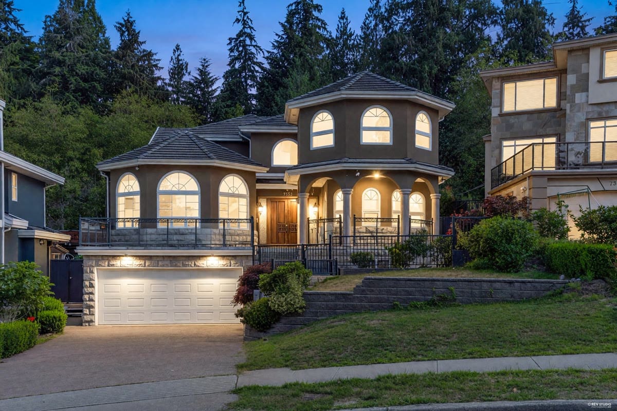 Professional real estate photography by REV Studio