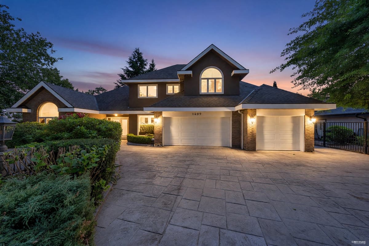 Professional real estate photography by REV Studio