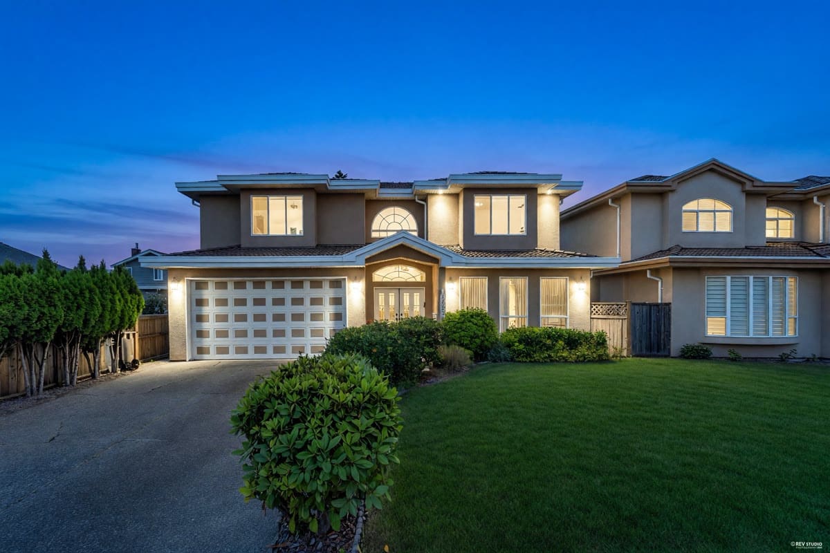 Professional real estate photography by REV Studio