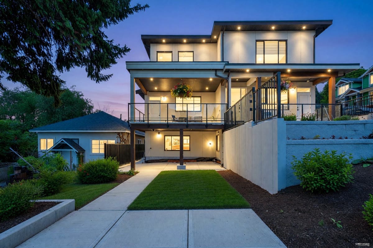 Professional real estate photography by REV Studio